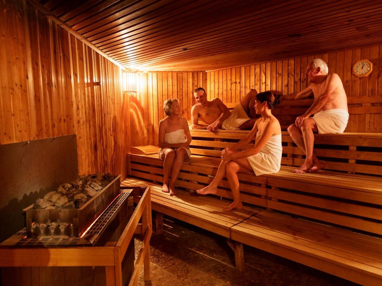Hotel Nordseekueste By Center Parcs Tossens Exterior photo